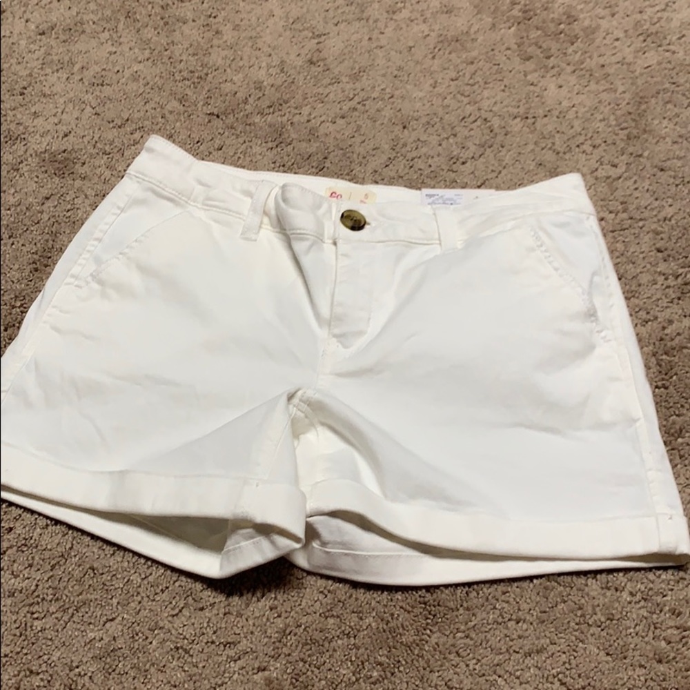 SO white shorts